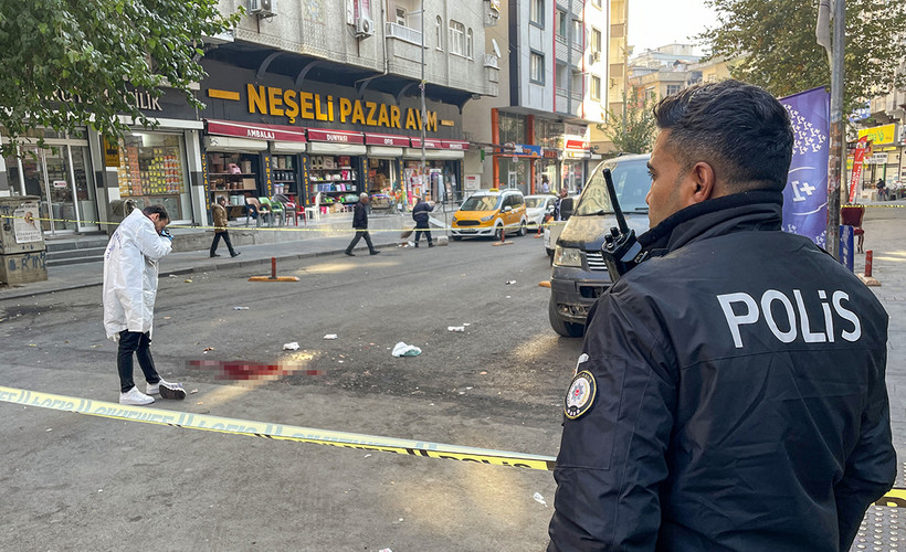 Diyarbakır'da satırlı saldırı: Biri ağır, dört esnaf yaralandı