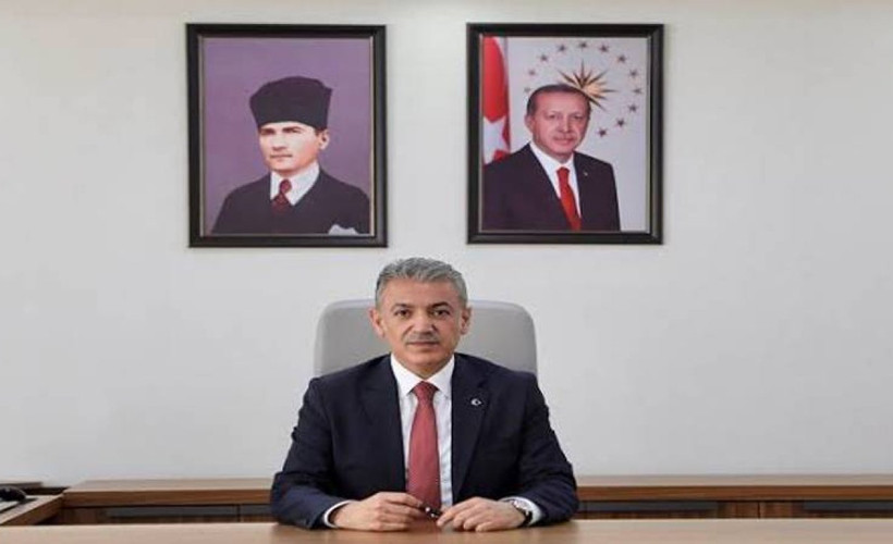 Mardin kayyımının ilk icraatleri: Erdoğan'ın fotoğrafını astı, 'Başkanımız' bölümüne kendini ekledi