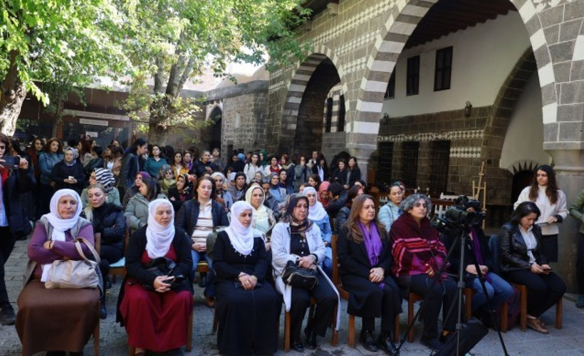 25 Kasım deklarasyonu: 'Jin, jiyan, azadî' ruhuyla sokaklara