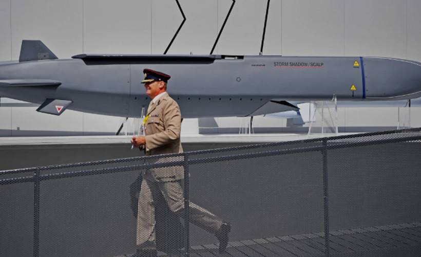 ABD'den sonra İngiltere de Kiev'e, Rusya'ya karşı kullanılacak füzeler için yeşil ışık yaktı