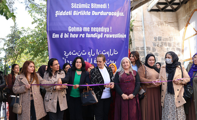 Viranşehir'de kayyımın kapattığı Kadın Dayanışma Merkezi yeniden açıldı: 'Sözümüz bitmedi şiddeti birlikte durduracağız'