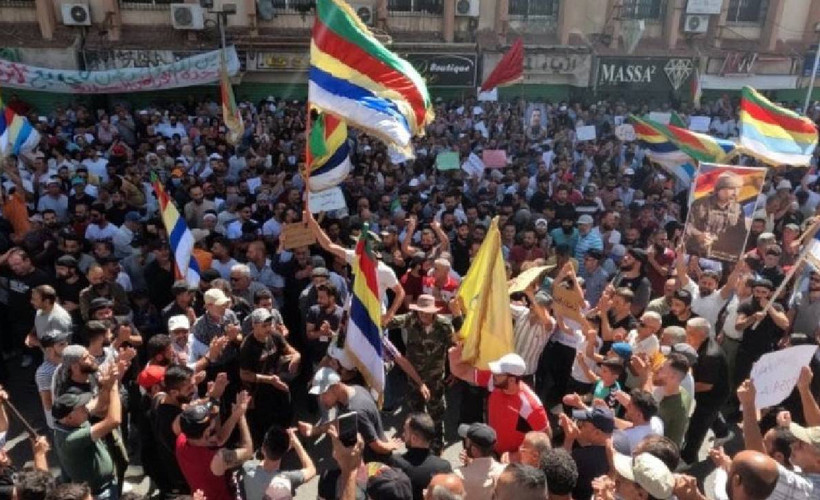 Suriye hükümet güçleri, Dera'nın yanısıra Dürzi kenti Süveyda'dan da çekildi