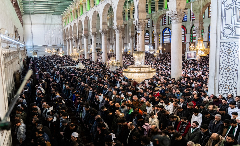 Esad sonrası Şam'daki Emevi Camii'nde ilk cuma: Colani de katılacak