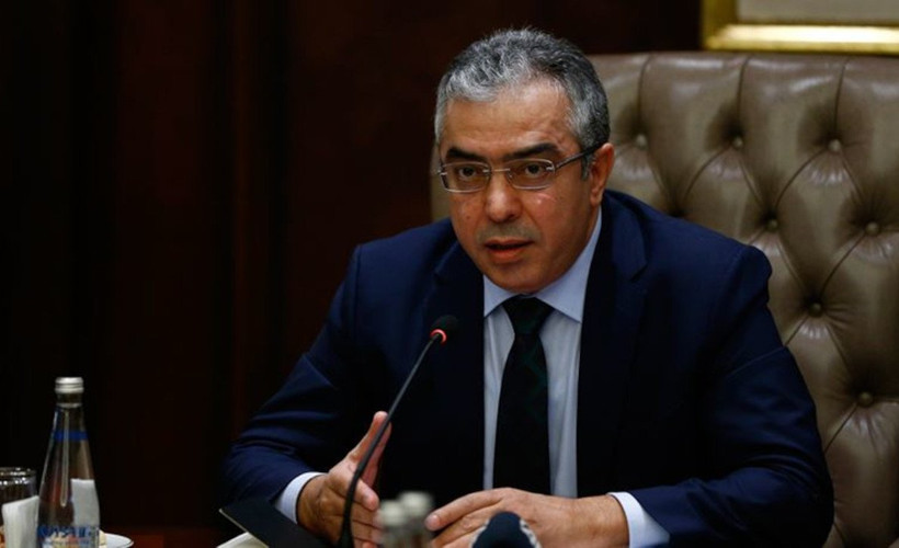 Mehmet Uçum'un 'yeni anayasa' mesajı: Milletin dili Türkçe egemen tek dildir