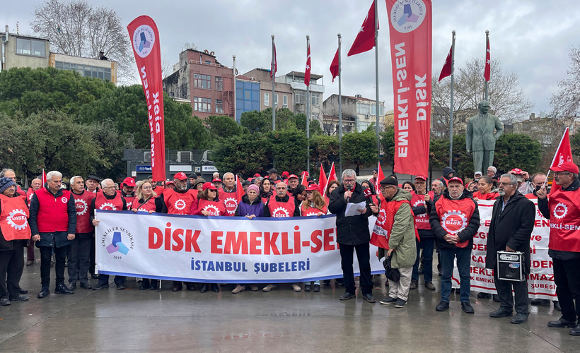 Emekliler, Kartal Meydanı'ndan seslendi: 'Emekli aylıkları asgari ücret seviyesine çıkarılmalı'