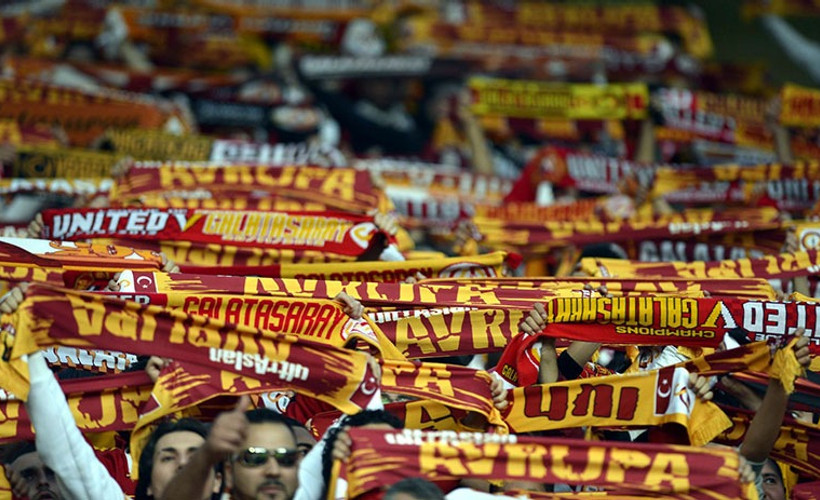 Galatasaray-Başakşehir maçında protesto sesleri