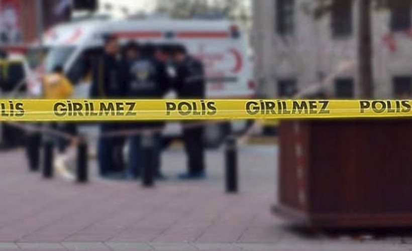 Gözaltında silahlı saldırıya uğradı