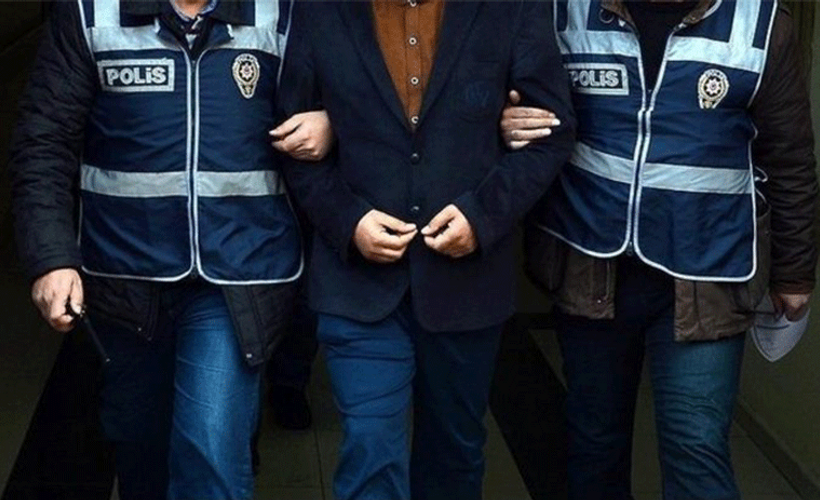 İş insanı ve Bank Asya çalışanlarına gözaltı