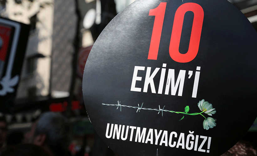 Katliamı protesto edenlere açılan dava ertelendi
