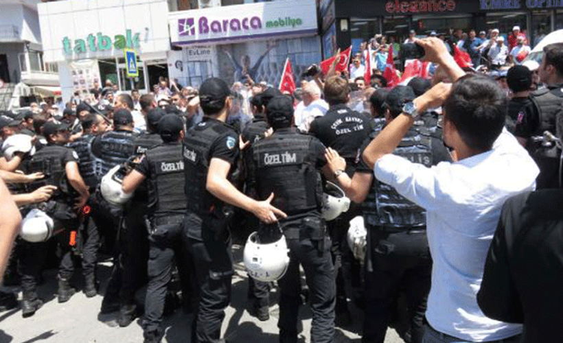 Servisçilerin eylemine biber gazlı müdahale