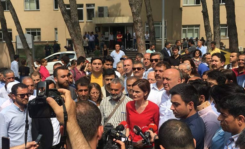 CHP ve HDP'lilerden bıçaklanan partililere ziyaret
