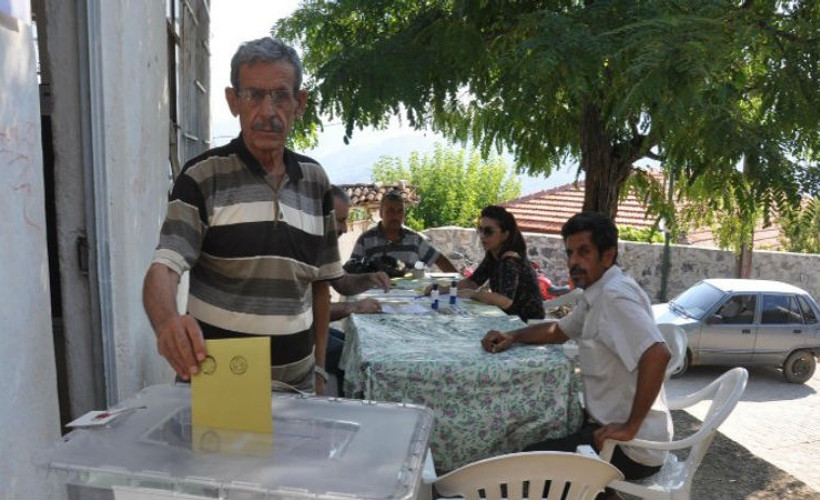 Bu mahallede oy verme işlemi sadece 30 dakika sürdü