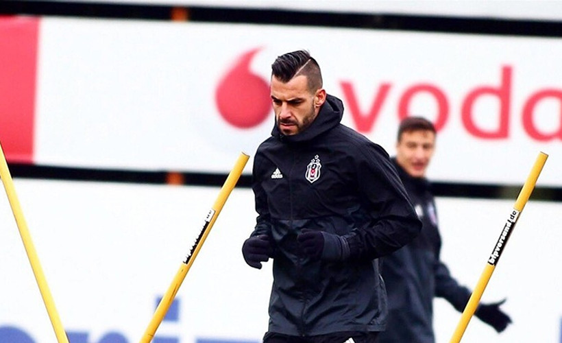 Beşiktaş'ta Atiba ve Negredo kadroda yok