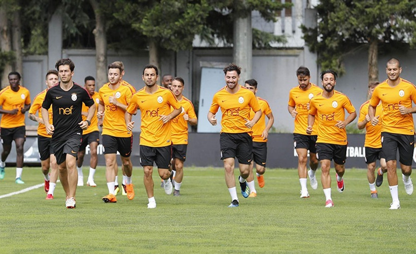 Galatasaray kafilesi İsviçre'de