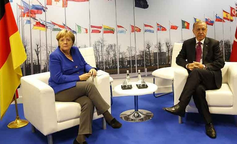 Erdoğan-Merkel 40 dakika görüştü