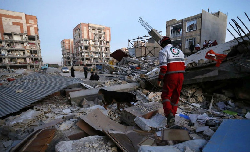 İranlı politikacıdan deprem uyarısı