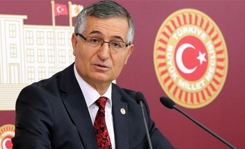 Özcan Yeniçeri'den yeni istifa açıklaması