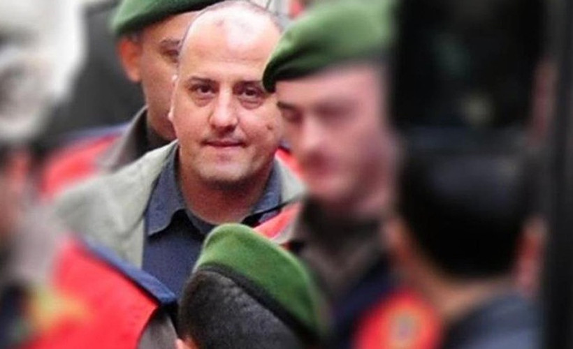 Ahmet Şık’ın yargılamasına durdurma kararı