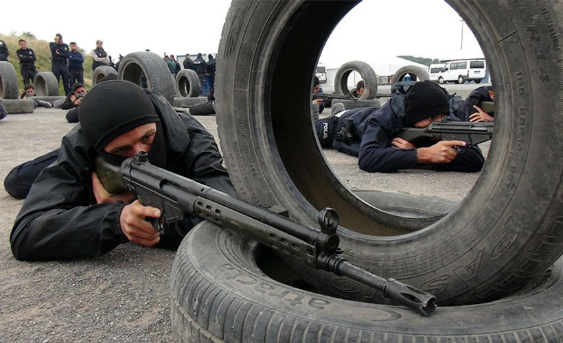 16 bin polis ve bekçiye komando eğitimi