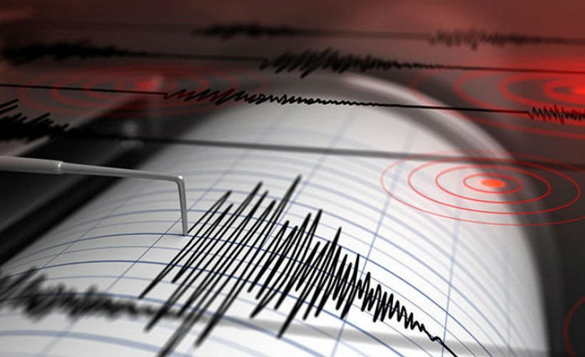 Endonezya'da 5,3 büyüklüğünde deprem