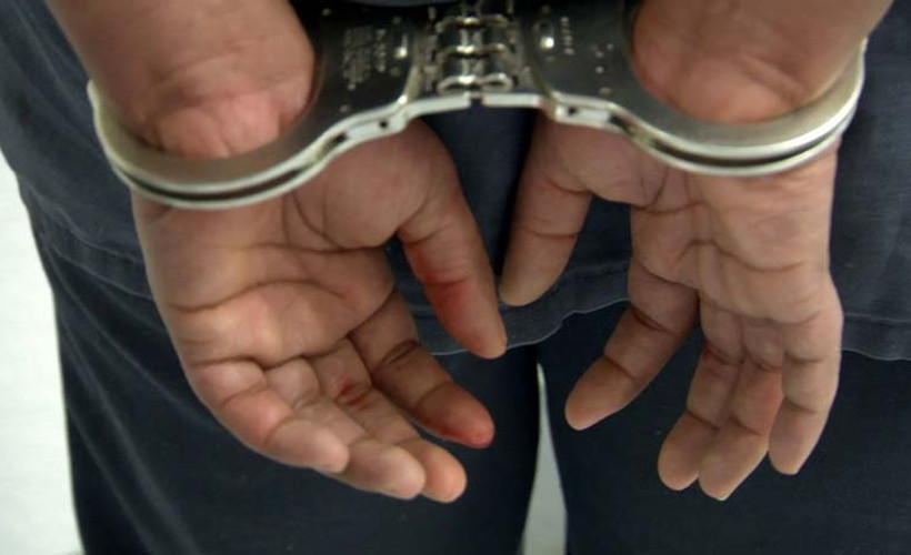 Adana’da işçilere bildiri dağıtanlara gözaltı