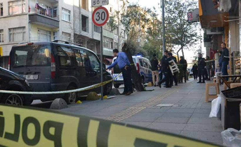 Boşandığı kadını kuaför dükkanında öldürdü
