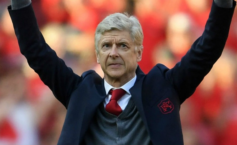 Arsene Wenger Milan yolunda