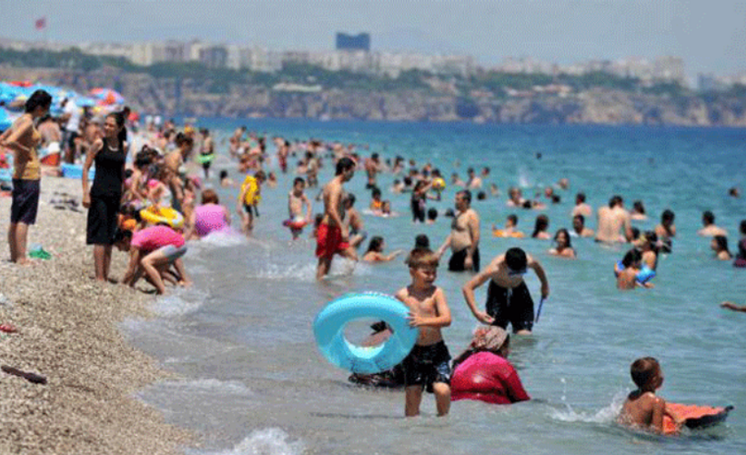 Antalya'da 'açık alanda alkol içmek' yasaklandı