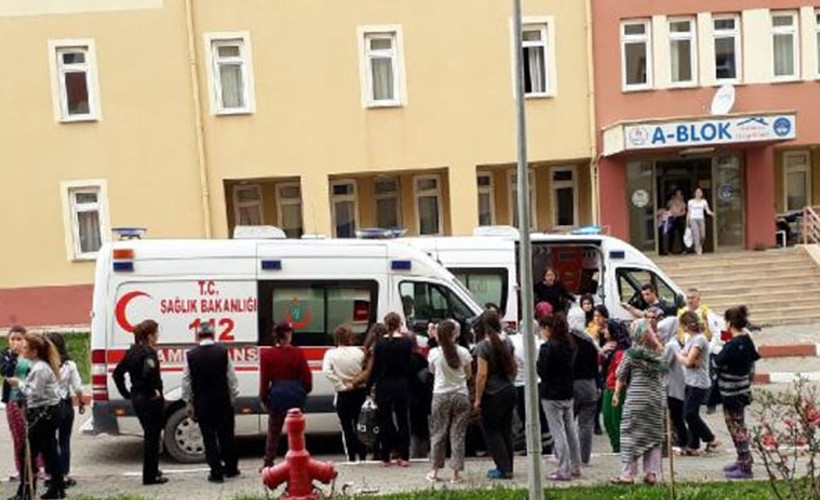 Derik’te yaklaşık 200 öğrenci yemekten zehirlendi