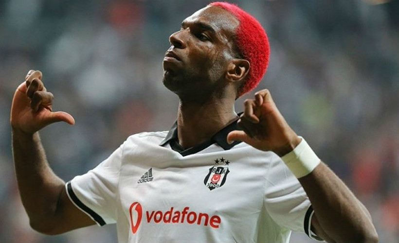 Ryan Babel'den taraftara: Annenle buluşmamı ister misin?