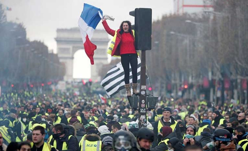 Macron'dan Başbakana: Sarı Yelekliler ile görüşün