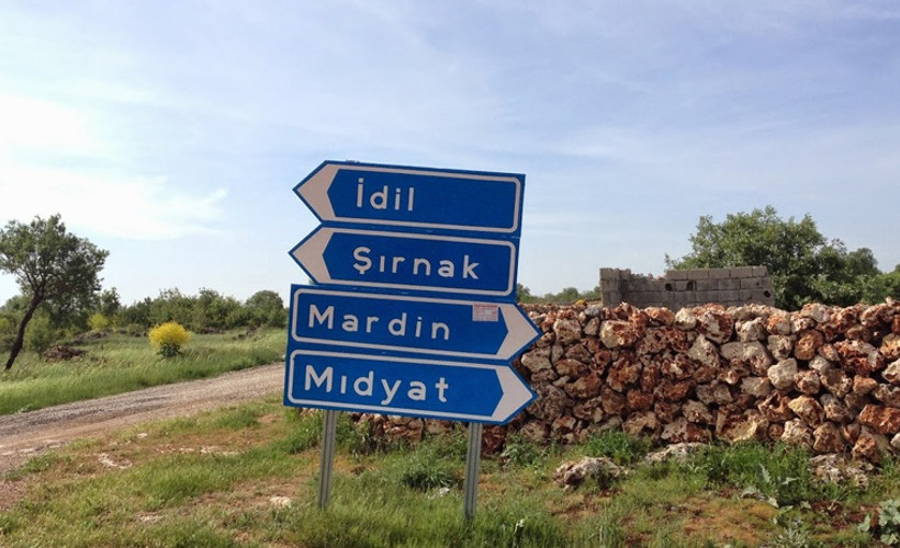 ‘Binlerce asker ve polisin yerleri oy için kaydırıldı’