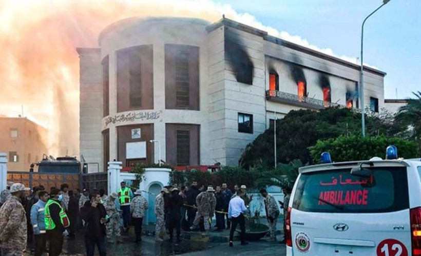 Libya Dışişleri Bakanlığı'na intihar saldırısı