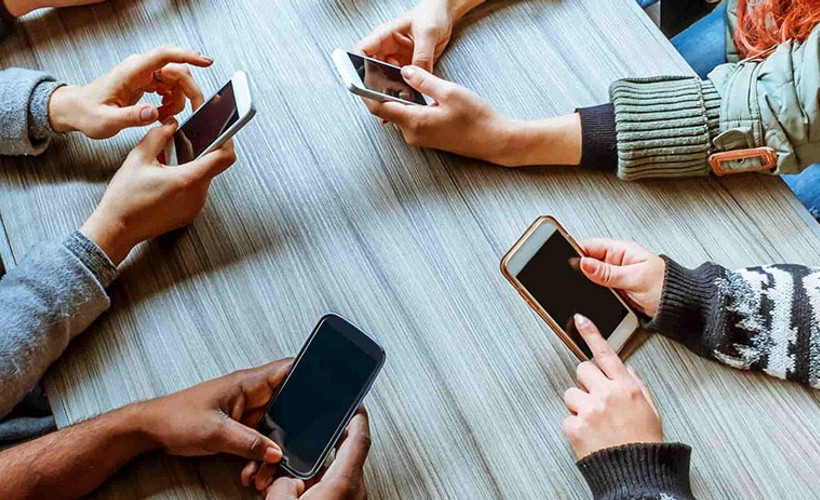 Cep telefonu ithalatında sert fren