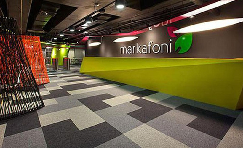 Markafoni ikinci kez kepenk indirdi