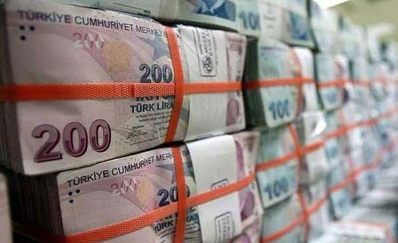 Seçim öncesi son işlem gününde TL'nin değer kaybı arttı