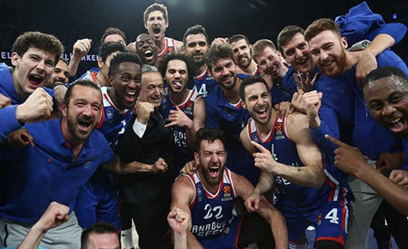 Anadolu Efes ve Fenerbahçe, Final Four'da birbirine rakip oldu