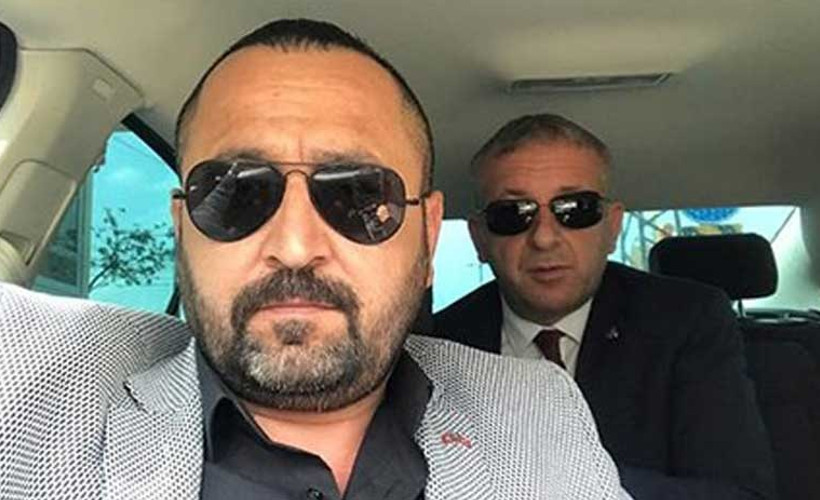 MHP'li başkan kızının mezuniyet törenini bastı