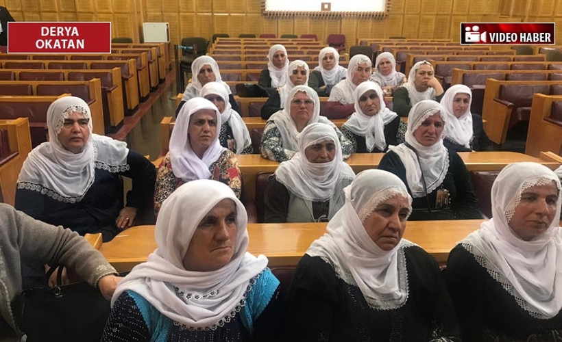 Barış Anneleri Meclis'i terketmiyor