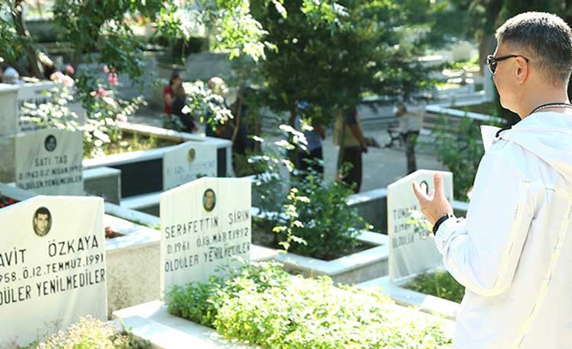 Sedat Peker DHKP-C'lilerin mezarlarını ziyaret etti