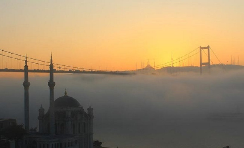 İstanbul Boğazı gemi trafiğine kapatıldı