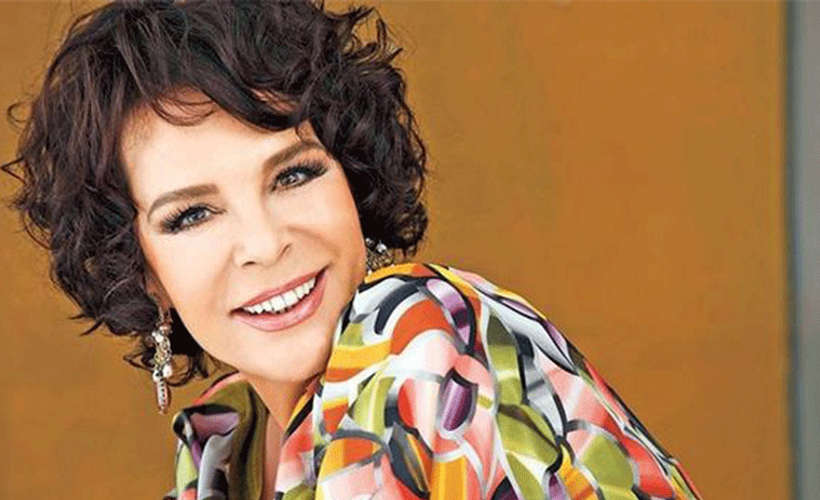 Hülya Koçyiğit'ten üzücü haber