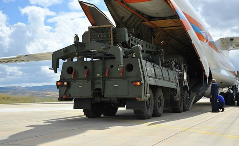 S-400'lerde bugün: Üçüncü Rusya uçağı Mürted'e indi