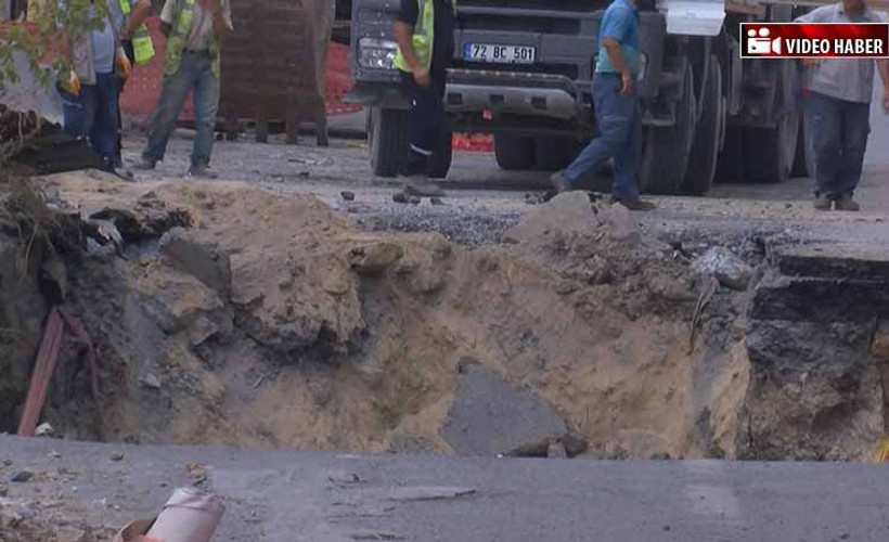 Bahçelievler'de caddede çökme