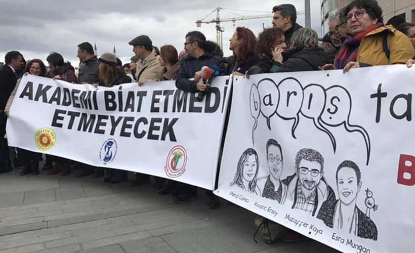 ‘Barış Bildirisi’ne ilk beraat kararı İzmir'den