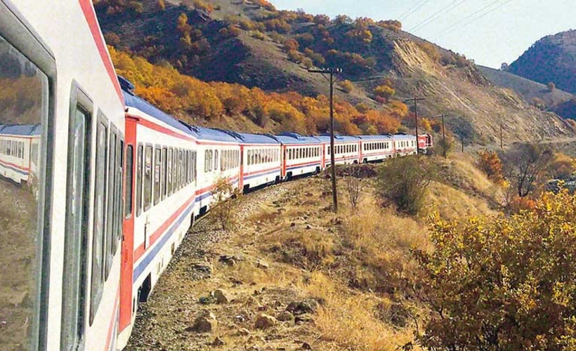 4 yıl sonra ilk kez Tahran treni Ankara'ya ulaştı