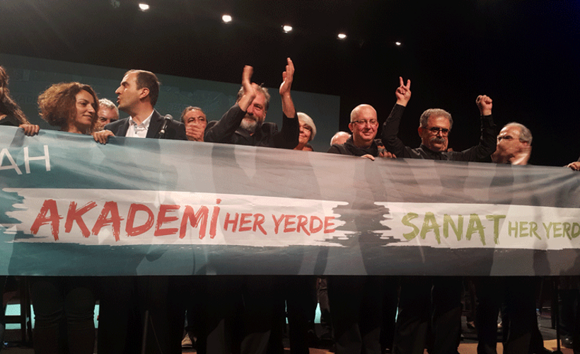 Hocalar 'Timsah'ın midesinde olmaya sahnede 'Hayır' dedi