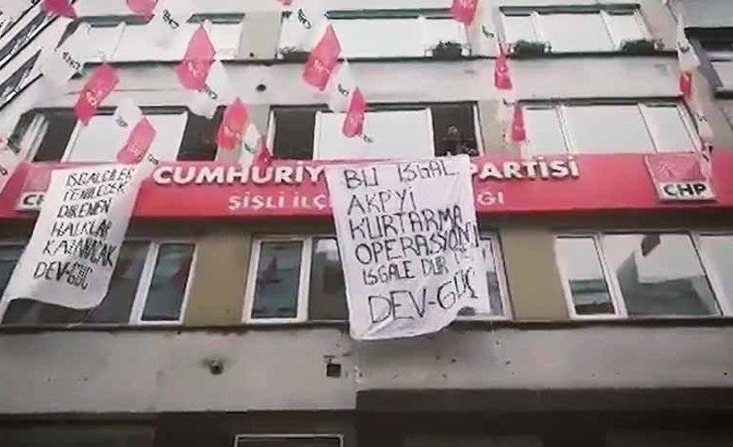 CHP binasında harekata karşı eylem