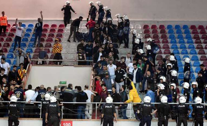 Göztepe-Karşıyaka derbisinde olaylar çıktı