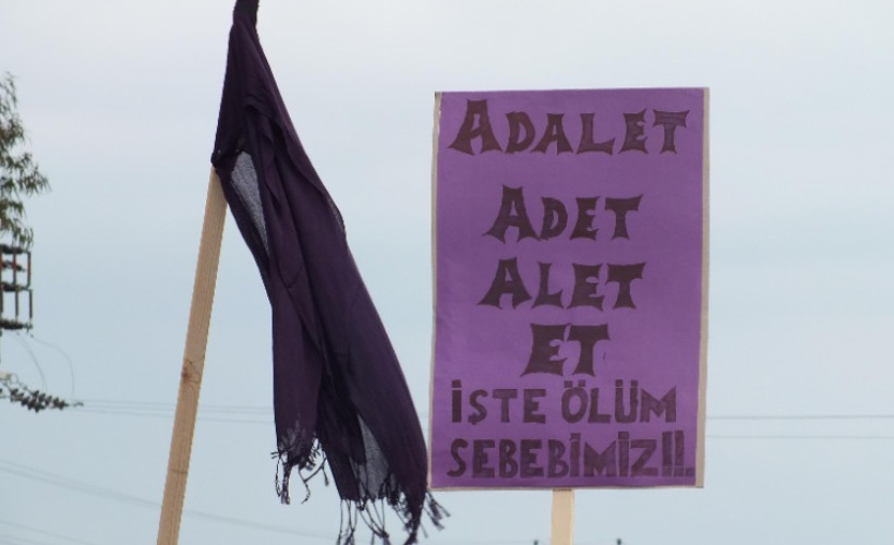 Kadınlar 25 Kasım'da erkek şiddetine karşı eylemde